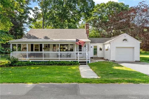 12 Pratt Rd, Clinton, CT 06413