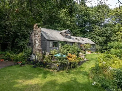 14 Findlay Rd, New Preston, CT 06777