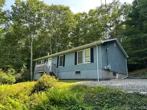 439 Rixtown Rd, Griswold, CT 06351
