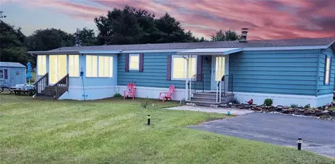 10 Carolyn Ln, Windham, CT 06256