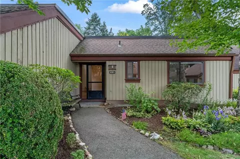 693 Heritage Vlg #A, Southbury, CT 06488