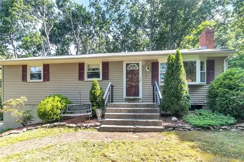 31 Grandview St, Tolland, CT 06084