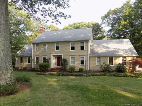 17 Country Way, Bethel, CT 06801