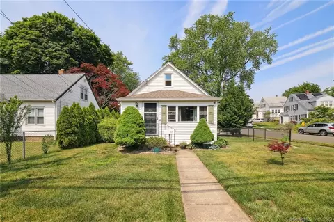 531 E Main St, Stratford, CT 06614