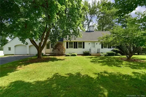 164 Marbern Dr, Suffield, CT 06078