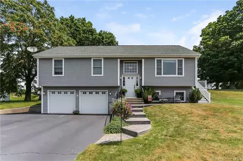 175 Pleasant St, Colchester, CT 06415