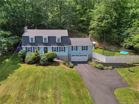 541 Simsbury Rd, Bloomfield, CT 06002