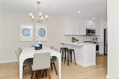 455 Hope St #4F, Stamford, CT 06906