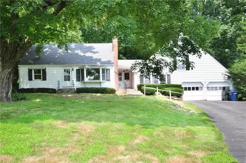 8 Orchard Hill Dr, Granby, CT 06035