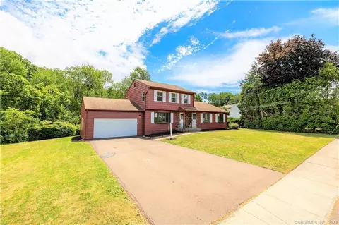 80 Howard Dr, Hamden, CT 06514