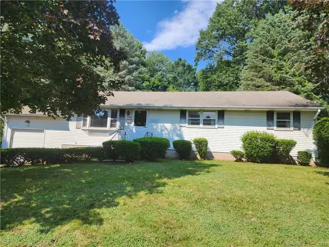 8 Woodland Rd, Rocky Hill, CT 06067