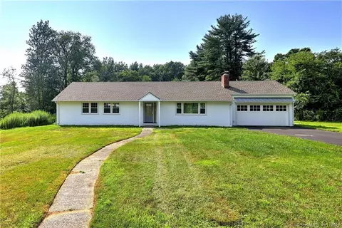 406 Ridgeview Rd, Orange, CT 06477