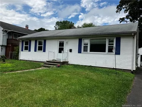 128 Porter St, Stratford, CT 06614