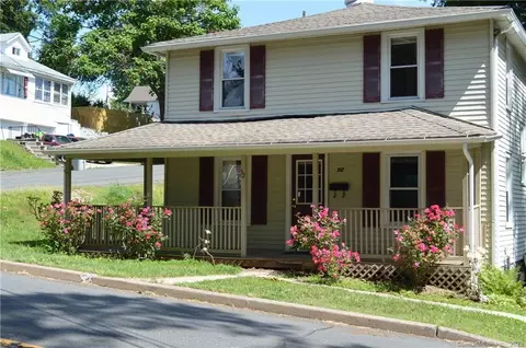 52 Curtiss St, Bristol, CT 06010