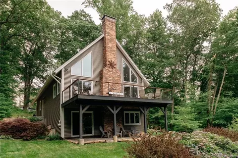 59 Depot Hill Rd, Cobalt, CT 06414