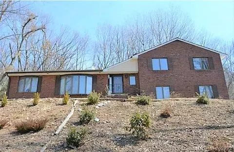 244 New Rd, Avon, CT 06001