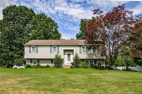 71 Sweet Birch Dr, Meriden, CT 06450
