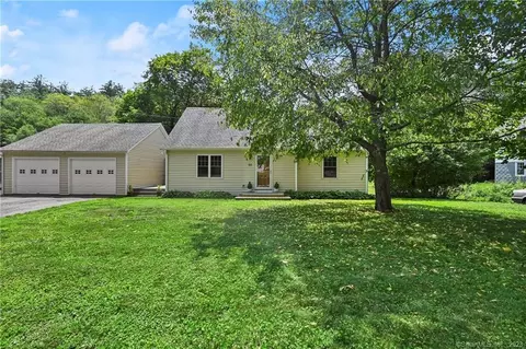 66 E Litchfield South Rd, Litchfield, CT 06759