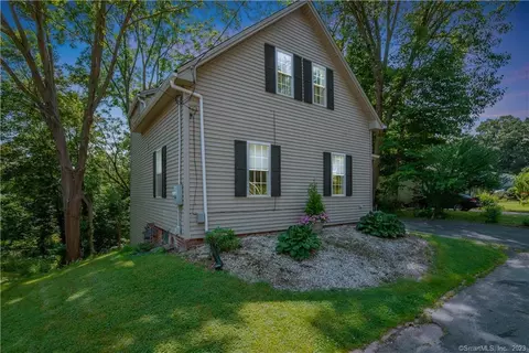 258 Spring St, Meriden, CT 06451