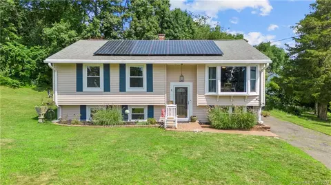 1 Glenridge Dr, Ansonia, CT 06401