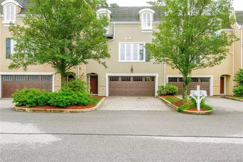 19 Thermos Ave #6, Norwich, CT 06360