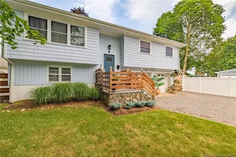6 Bartlett Ave, Norwalk, CT 06850