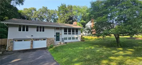82 Richard Rd, Manchester, CT 06040