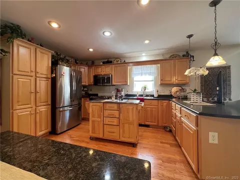 53 South Rd, Southington, CT 06489