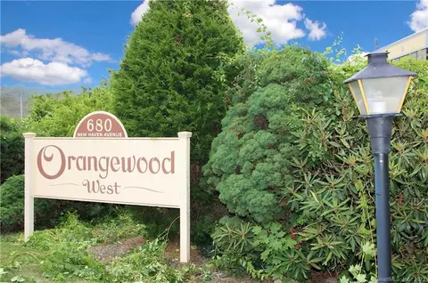82 Orangewood W #82, Derby, CT 06418