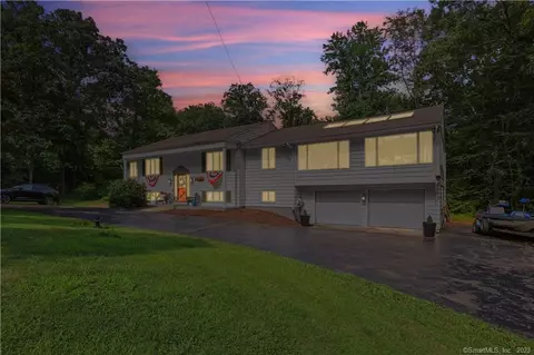 30 Paterson Dr, Middletown, CT 06457