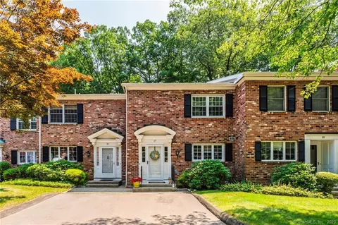 17 Tunxis Vlg #17, Farmington, CT 06032