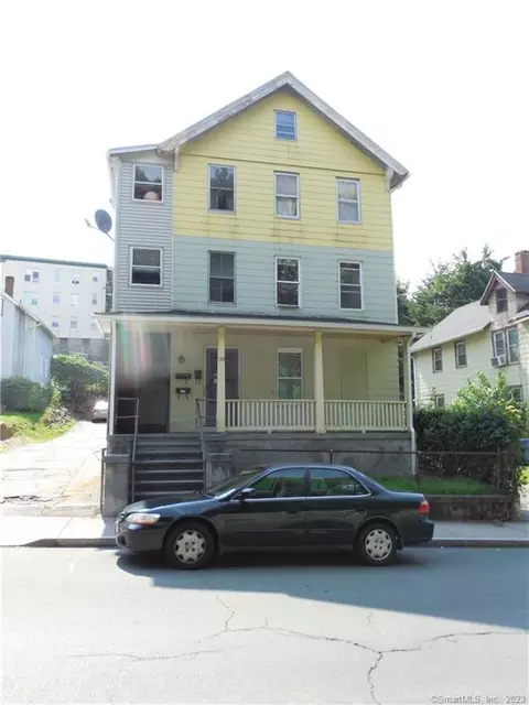 132 Charles St, Waterbury, CT 06708