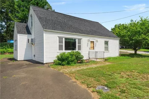 23 Fairchild Dr, Bethel, CT 06801