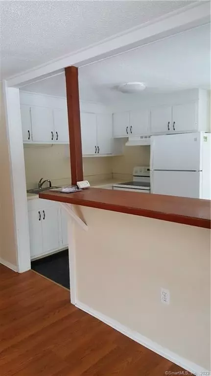 14 White Oak Condo #A, Mansfield, CT 06250