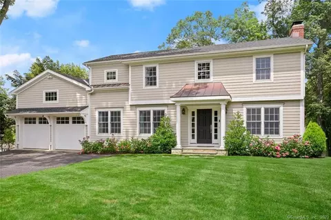 18 Candlelight Pl, Greenwich, CT 06830