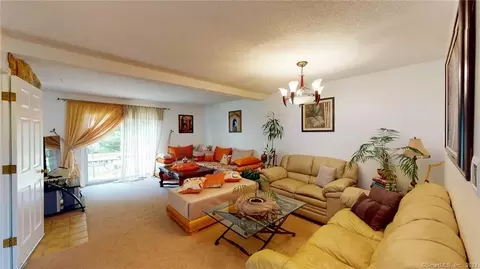 489 Wolcott St #110, Bristol, CT 06010