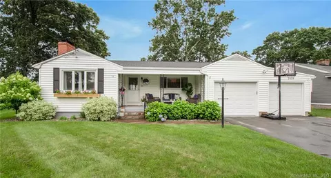 20 Botelle Mnr, Cromwell, CT 06416