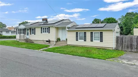 3 Ross St, Waterbury, CT 06708