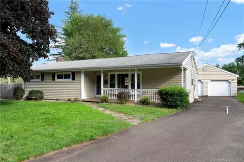 5 Heron Rd, Enfield, CT 06082