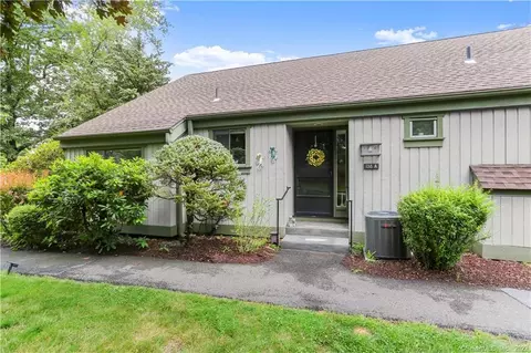 138 Heritage Vlg #A, Southbury, CT 06488