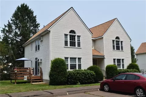 14 Pinney St #40, Ellington, CT 06029