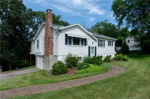 84 Fairy Lake Rd, Salem, CT 06420