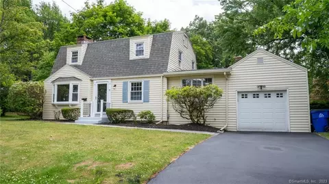 19 Barton St, West Hartford, CT 06110