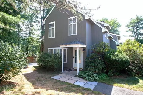 1 Partridge Ct, Simsbury, CT 06070