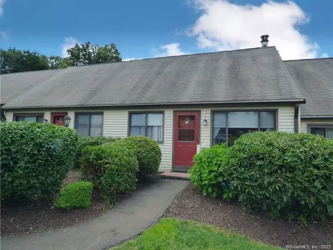 19 Dannys Way #19, Wallingford, CT 06492