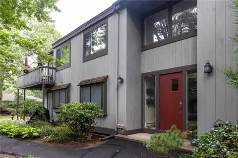 30 Harbour Vlg #30A, Branford, CT 06405