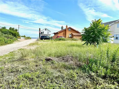 518 Seaside Ave, Westbrook, CT 06498