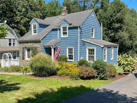 1664 Melville Ave, Fairfield, CT 06825