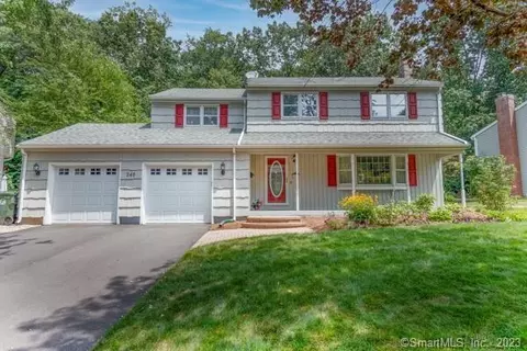 246 Candlewyck Dr, Newington, CT 06111