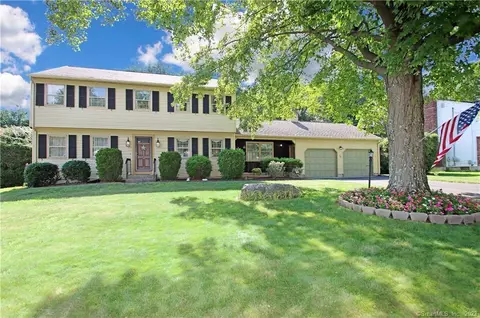 36 Round Hill Rd, Naugatuck, CT 06770